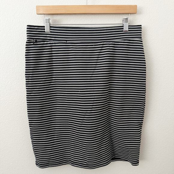 TOAD & CO. | Transita Skirt Black Gray Stripe Striped Pencil Stretch | Medium - Picture 4 of 7